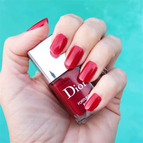 Dior christmas nails